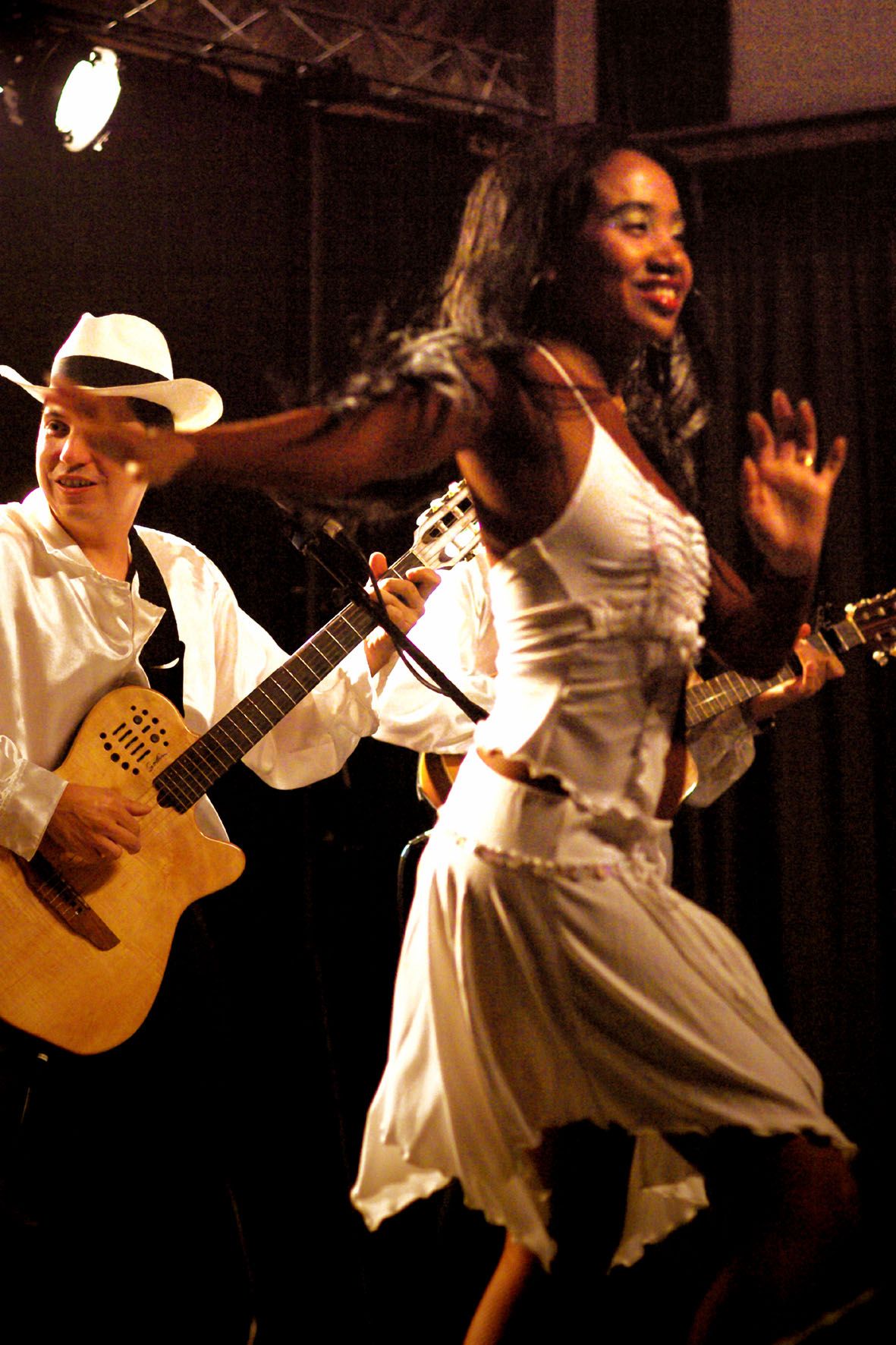 show latino